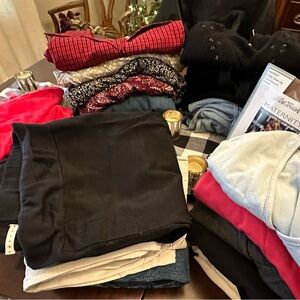 Maternity Clothing 25 piece Lot Fall/Winter/Spring Size L/XL